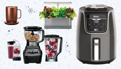 From small appliances to indoor gardens, we carry a wide range of kitchen tech that would be perfect to wrap up and put under a Christmas tree this holiday season.