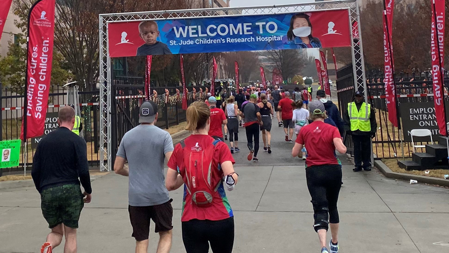 Best Buy employees run the St. Jude Memphis Marathon Weekend
