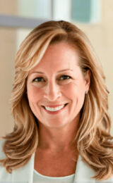 Anne-Bramman_Headshot